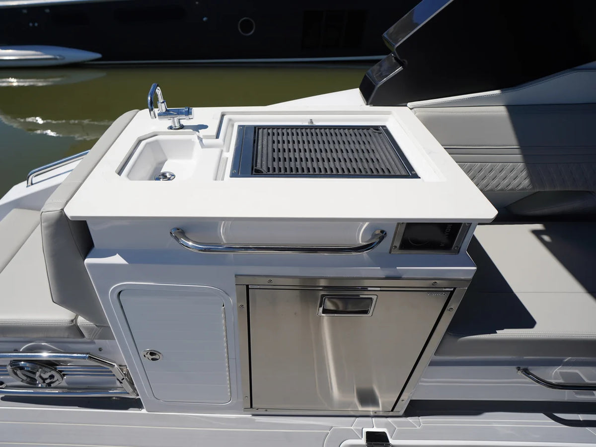 2026 Cruisers Yachts 34 GLS Outboard 34.0 feet, Grasonville, MD #19