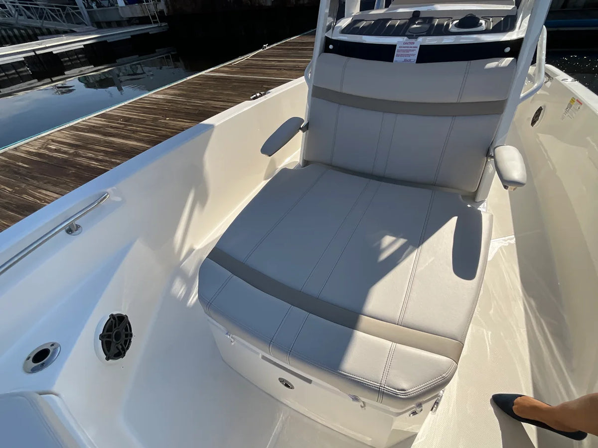 2027 Boston Whaler 220 Dauntless 22.0 feet, Jacksonville Beach, Florida #17