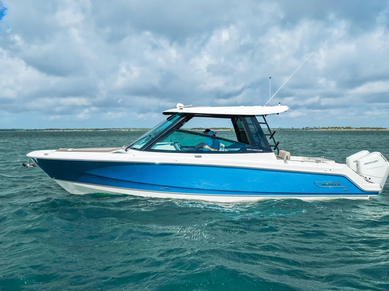 2026 Boston Whaler 330 Vantage 33.0 feet, Clearwater, Florida #2