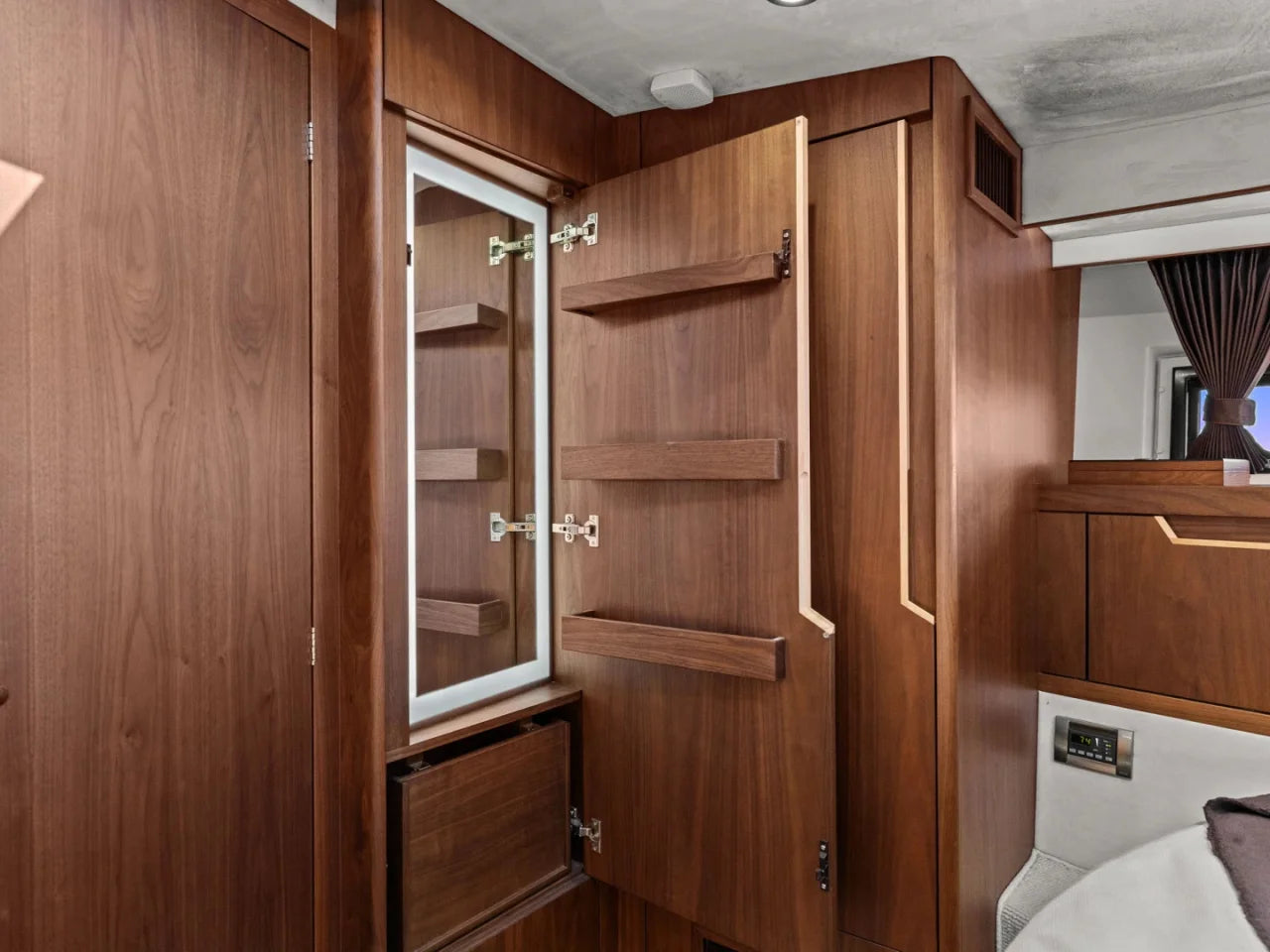 2018 Galeon 385 HTS 44.0 feet, Norwalk, Connecticut #30