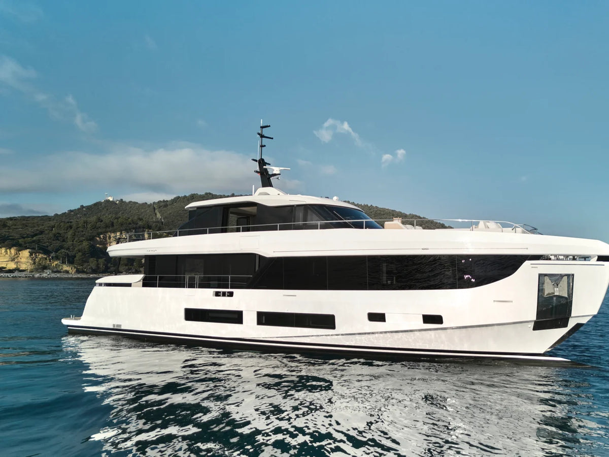 2027 Azimut Grande 30M 94.0 feet, Inuvik, Northwest Territories #9