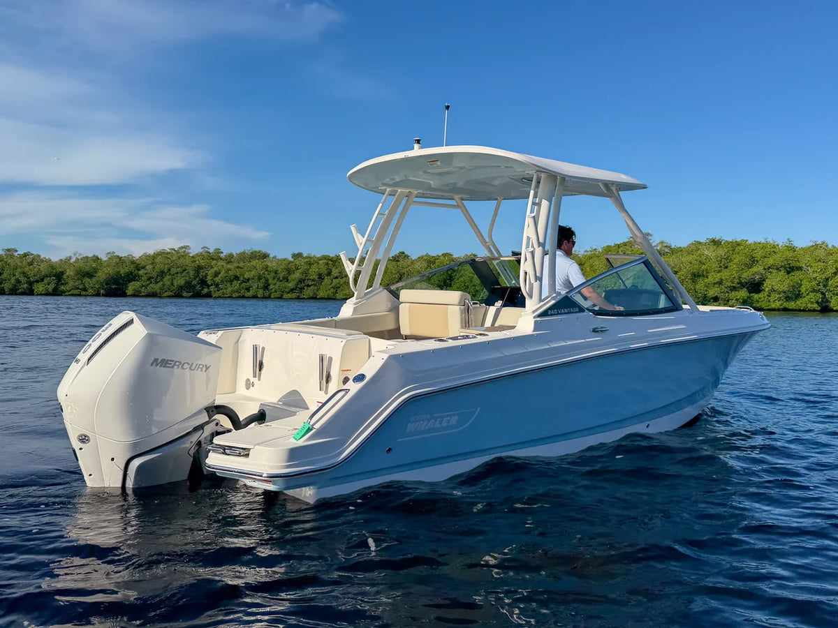2027 Boston Whaler 240 Vantage 24.0 feet, Fort Myers, FL #7