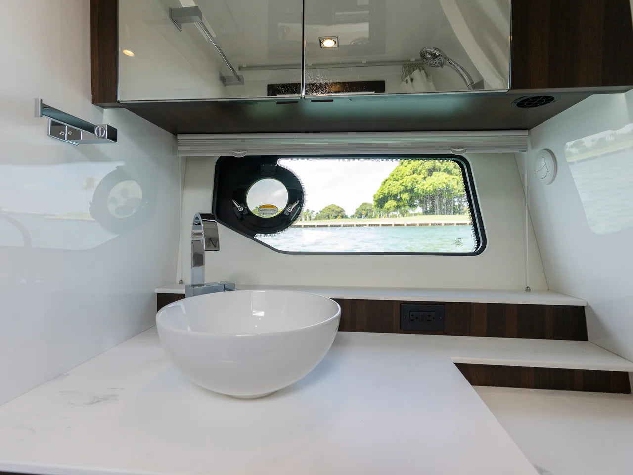 2026 Cruisers Yachts 42 GLS Outboard 42.0 feet, St. Petersburg, Florida #23