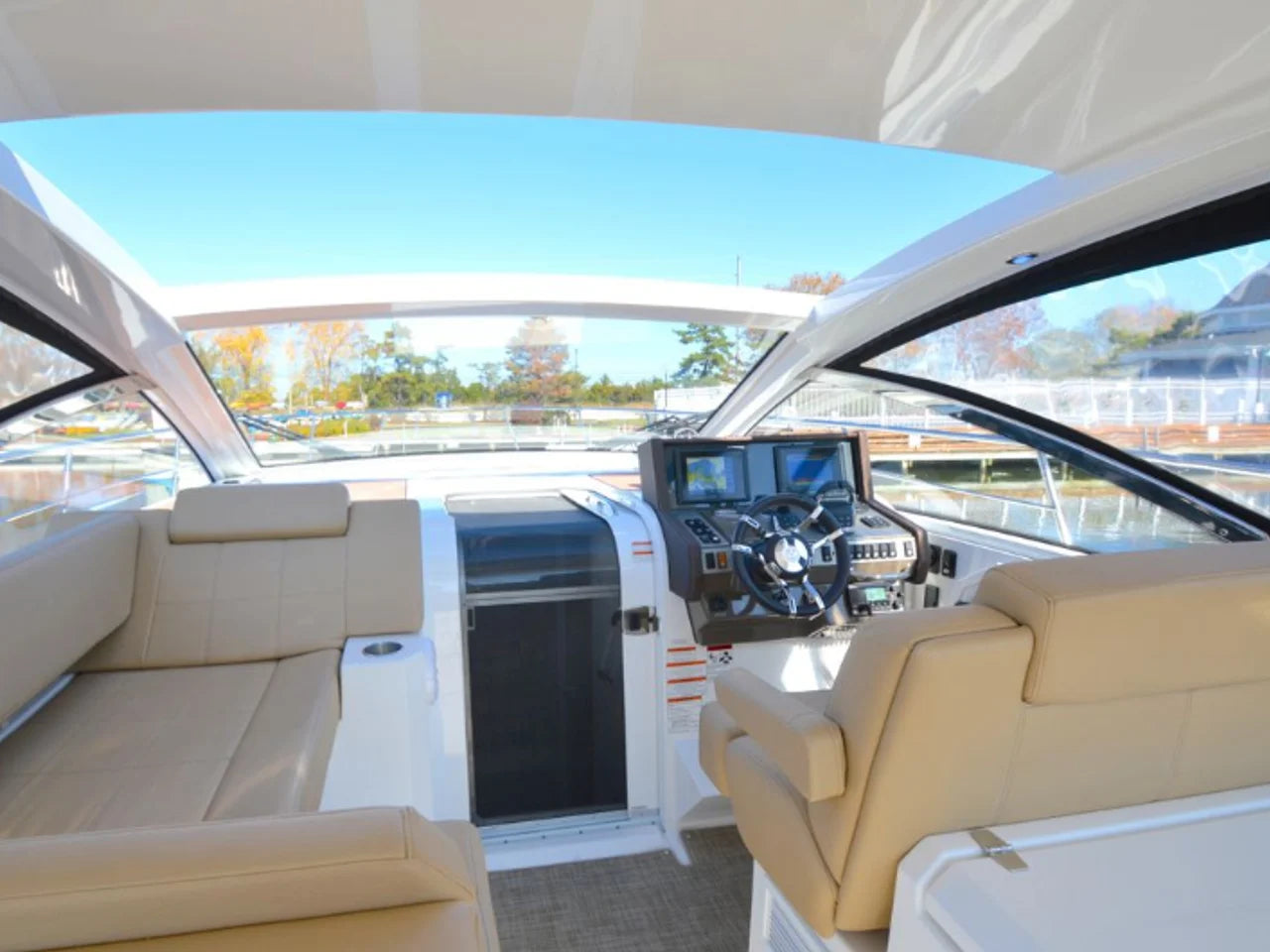 2016 Cruisers Yachts 390 EXPRESS COUPE 39.0 feet, Stuart, FL #8