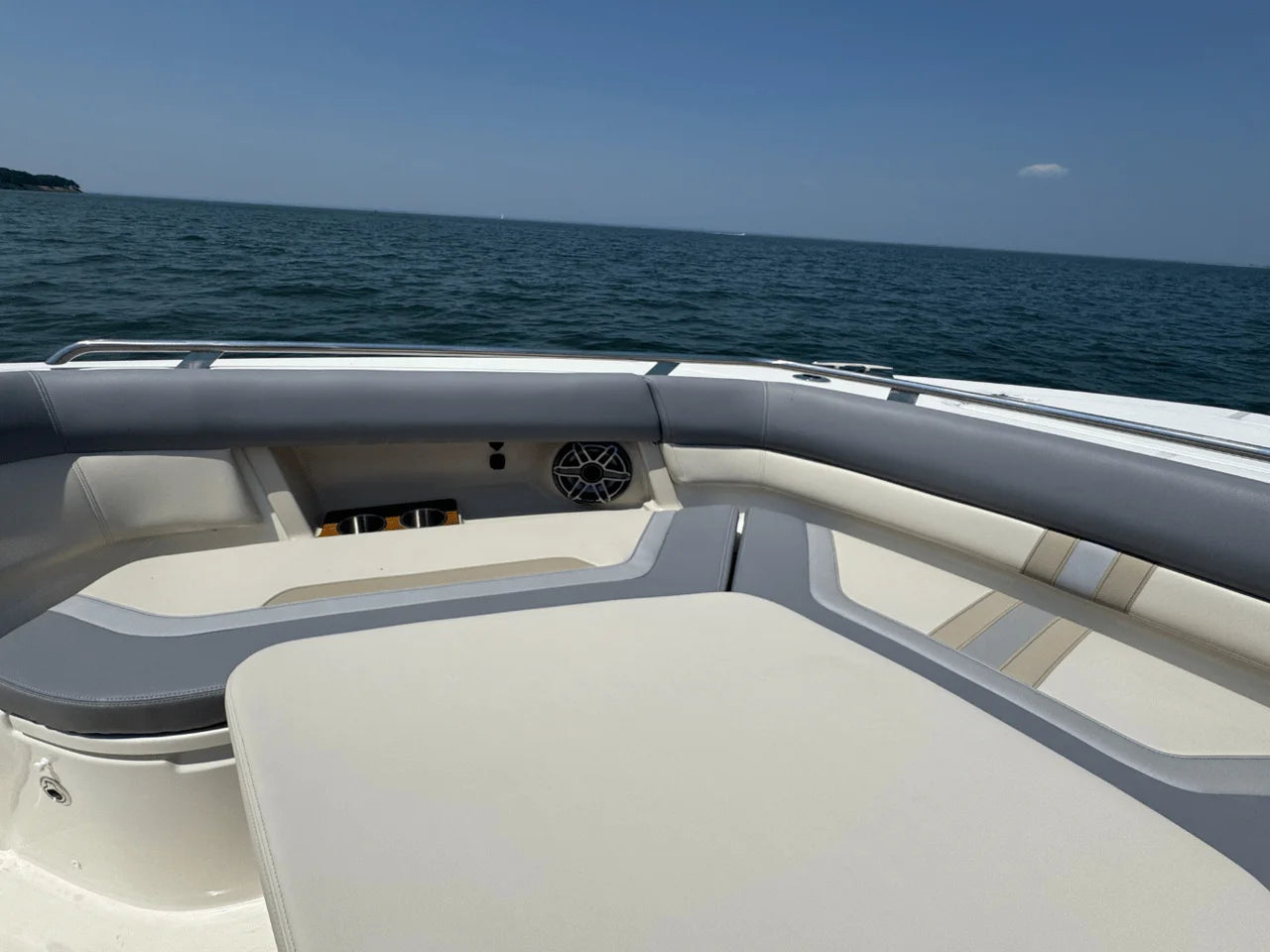 2025 Boston Whaler 380 Realm 38.0 feet, Huntington, NY #84