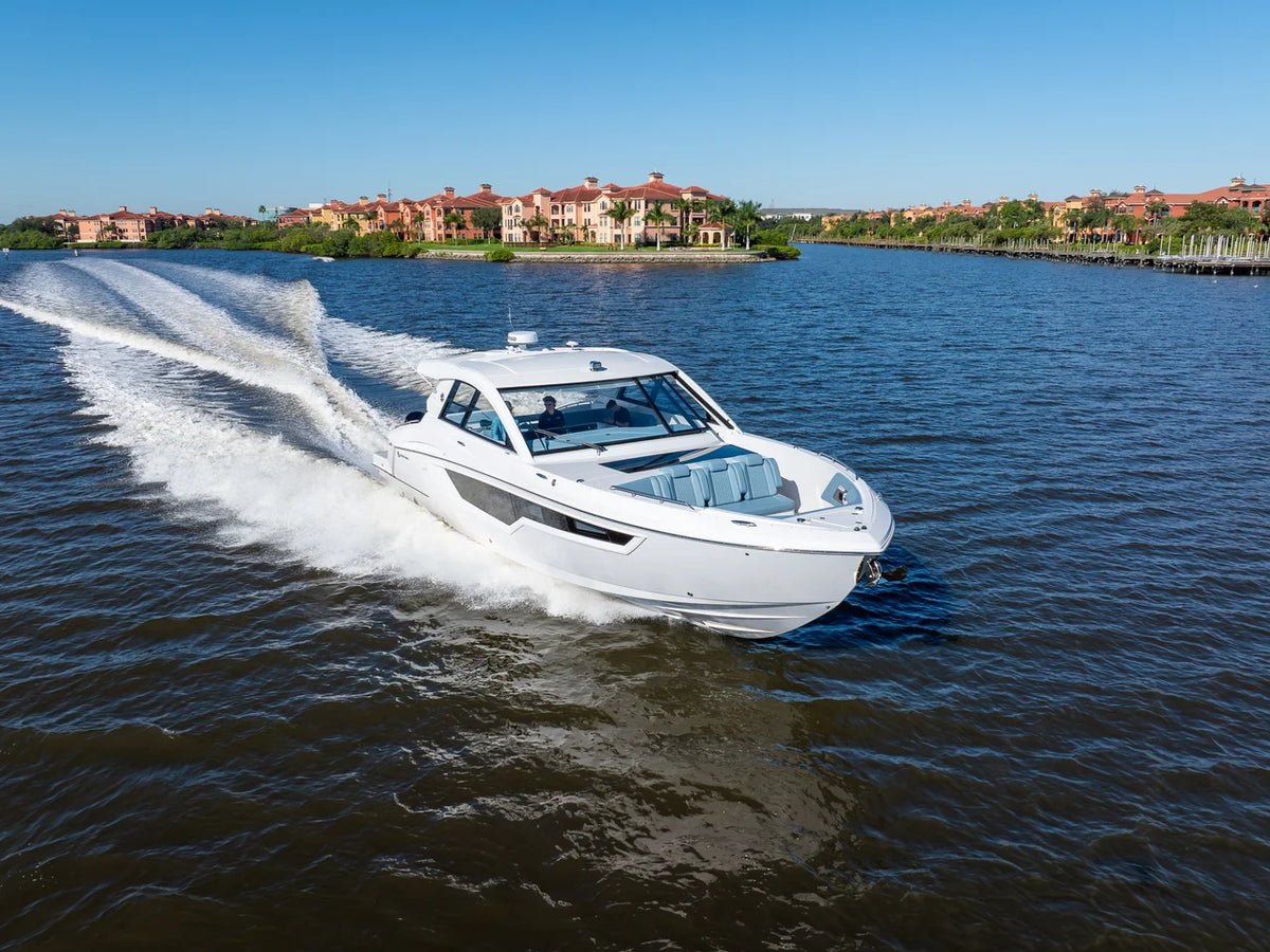 2027 Cruisers Yachts 50 GLS OB 50.0 feet, Clearwater, Florida #3