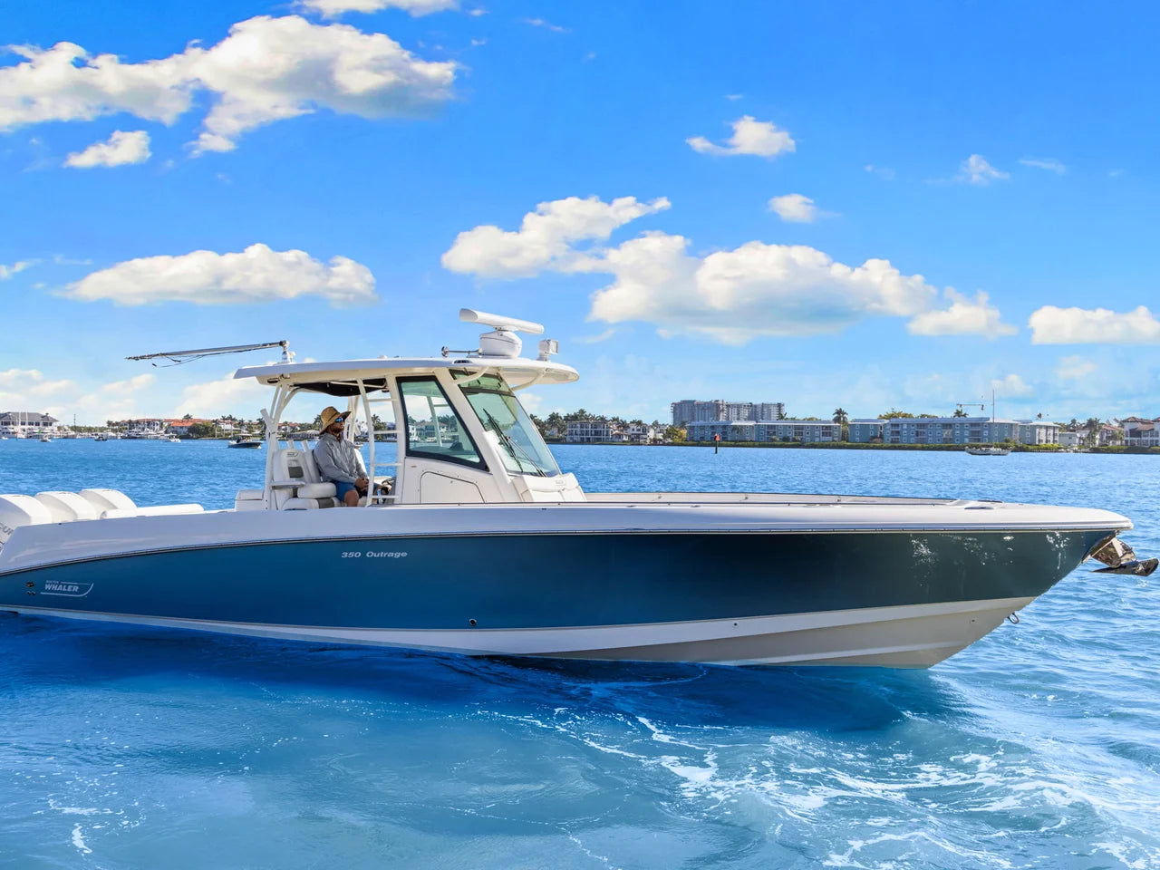 2014 Boston Whaler 350 OUTRAGE 35.0 feet, Naples, Florida #1