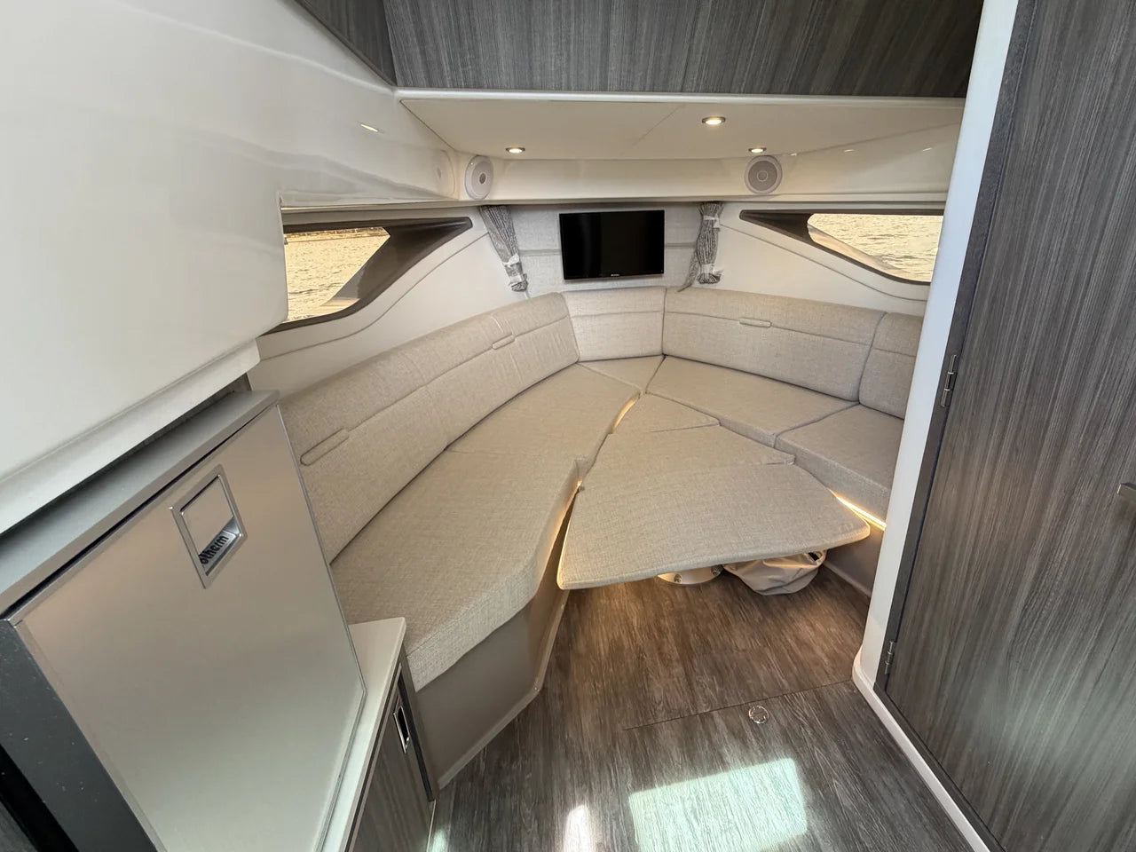2026 Sea Ray Sundancer 320 Outboard 32.0 feet, Miami, FL #54