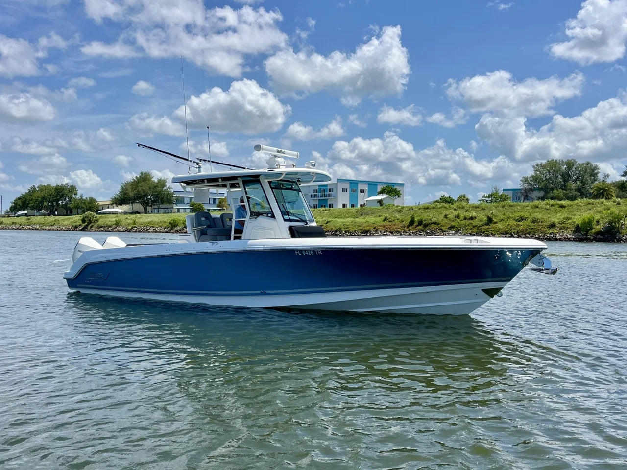 2023 Boston Whaler 330 OUTRAGE 33.0 feet, Venice, Florida #2