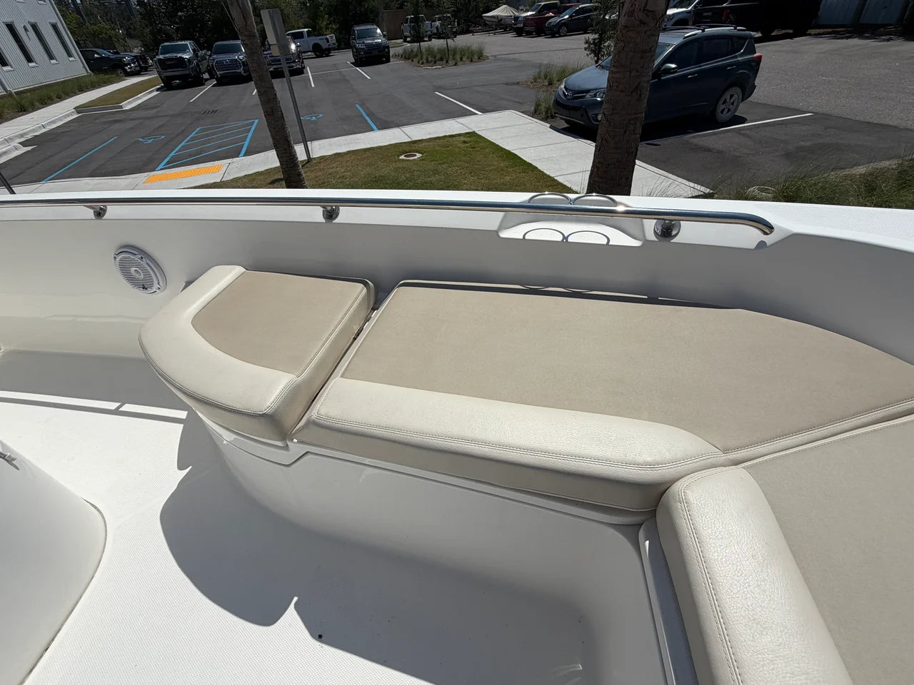 2017 Boston Whaler 270 DAUNTLESS 27.0 feet, Charleston, SC #24