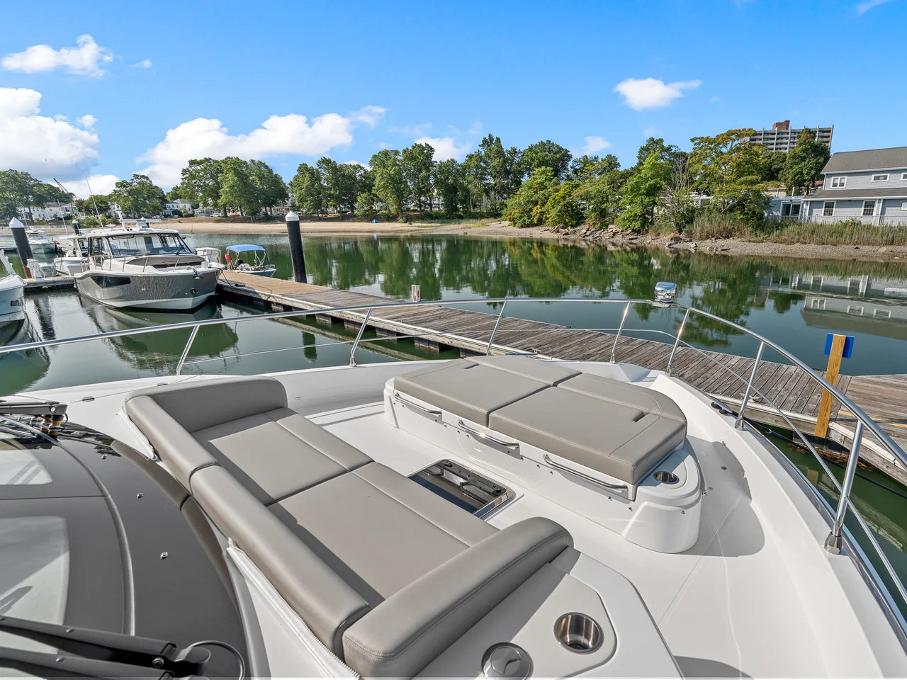 2027 Cruisers Yachts 50 FLY 50.0 feet, Quincy, MA #57