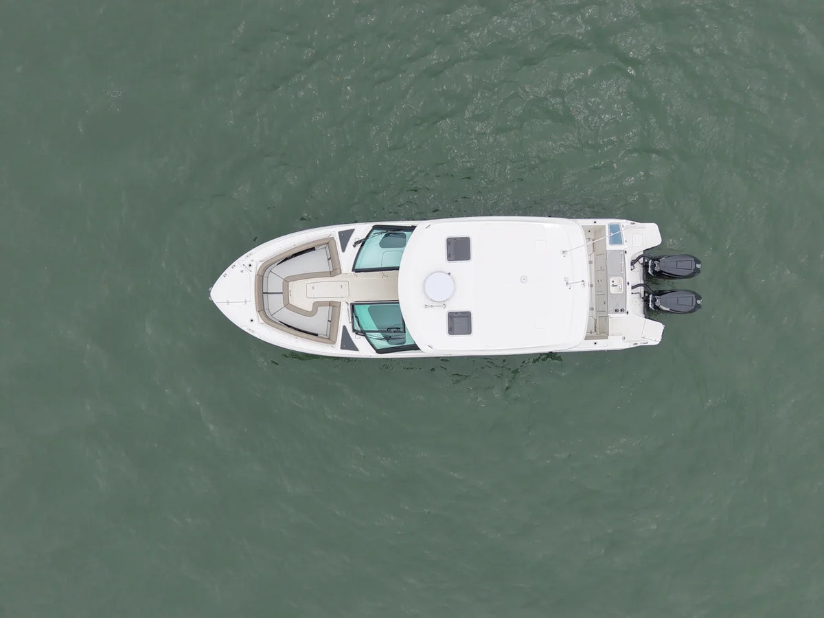 2026 Boston Whaler 330 Vantage 33.0 feet, Westbrook, Connecticut #2