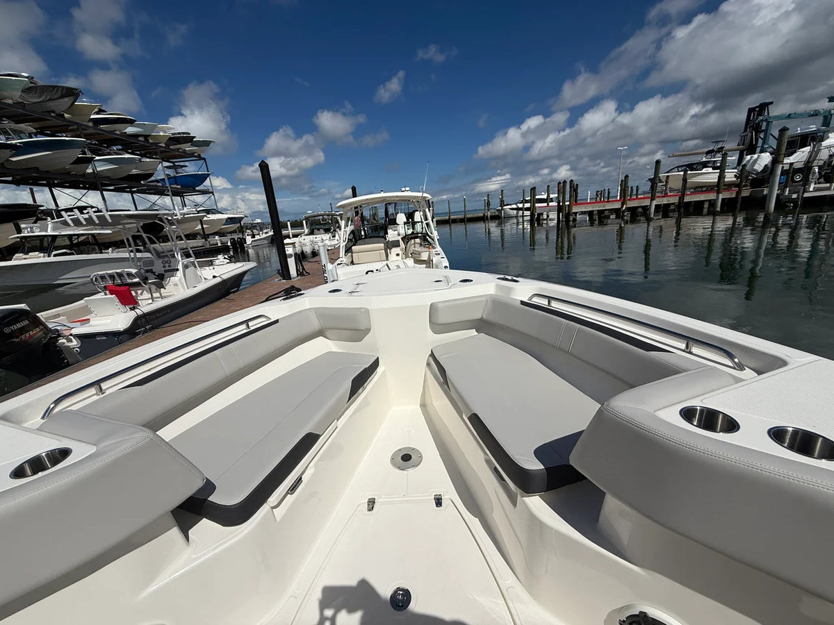2026 Boston Whaler 330 Outrage 33.0 feet, Sarasota, FL #8