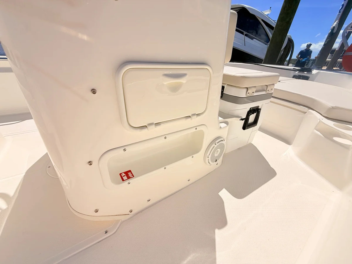 2027 Boston Whaler 190 Montauk 19.0 feet, St Petersburg, FL #38