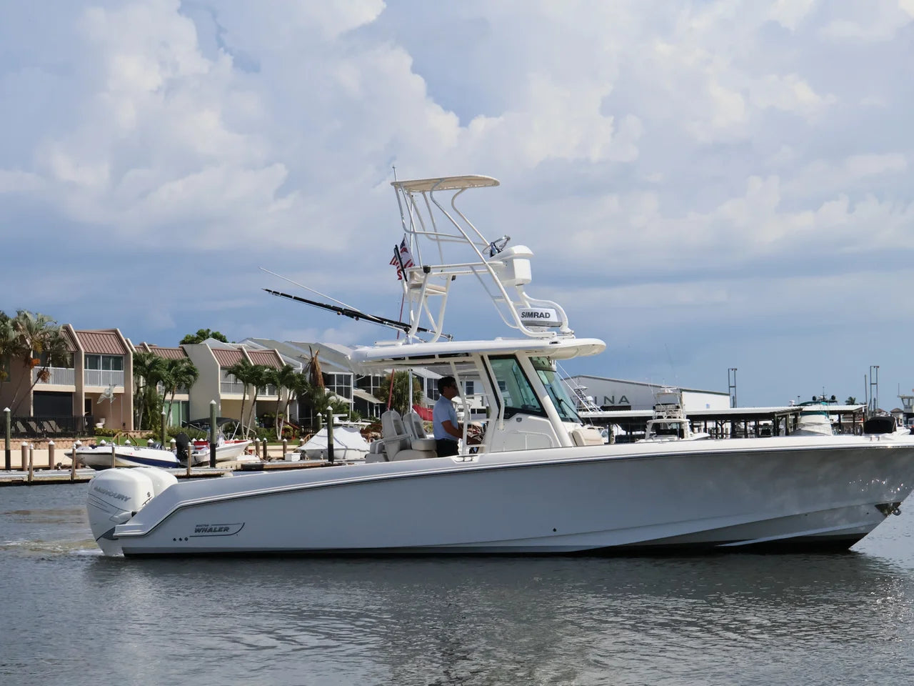 2018 Boston Whaler 330 Outrage 33.0 feet, Naples, Florida #4