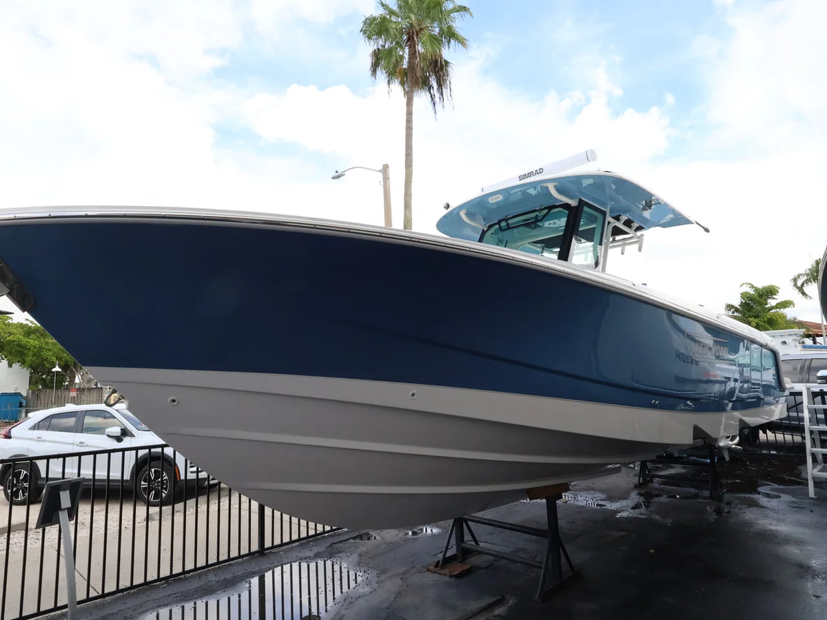 2026 Boston Whaler 330 Outrage 33.0 feet, Naples, Florida #3