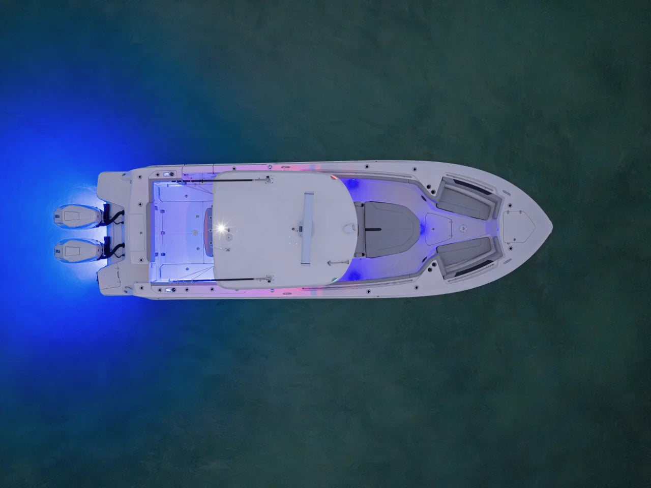 2026 Boston Whaler 330 Outrage 33.0 feet, Inuvik, Northwest Territories #6