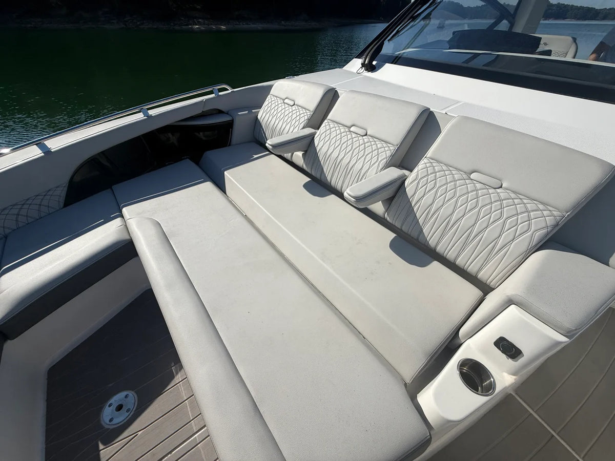 2022 Sea Ray 370 SUNDANCER OUTBOARD 37.0 feet, Cumming, GA #53