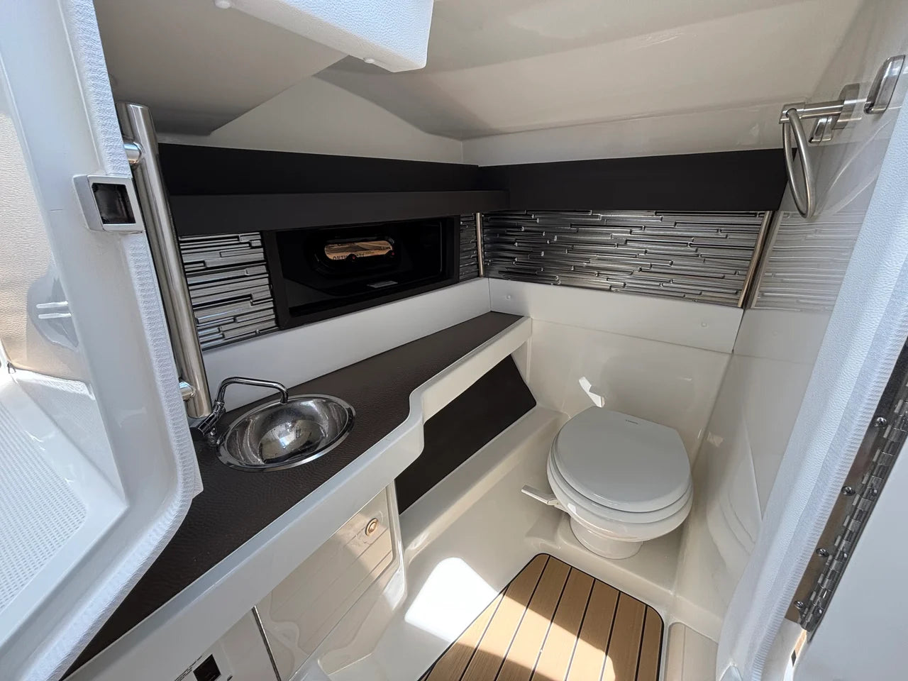 2026 Sea Ray SLX 310 Outboard 31.0 feet, Clearwater, Florida #32