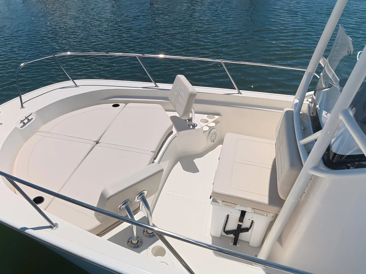 2026 Boston Whaler 210 Montauk 21.0 feet, Huntington, NY #25