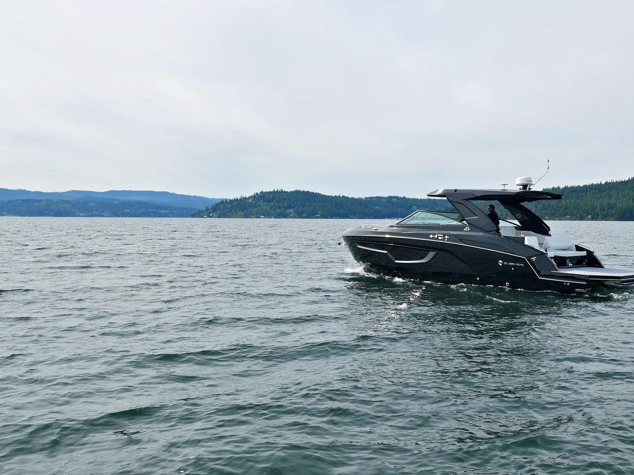 2026 Cruisers Yachts 34 GLS 34.0 feet, Inuvik, Northwest Territories #4