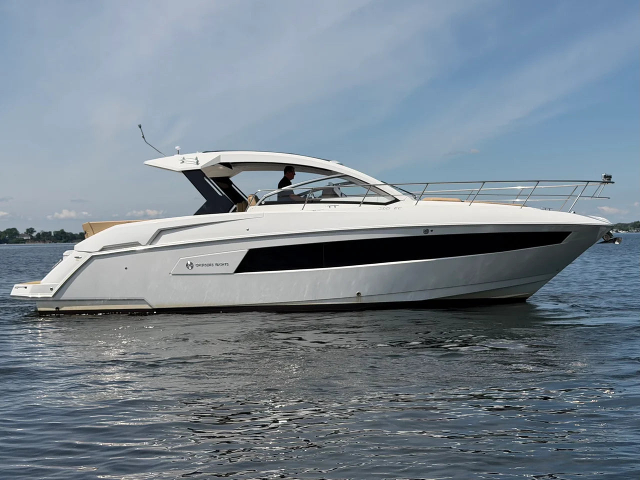 2015 Cruisers Yachts 390 EXPRESS COUPE 39.0 feet, Excelsior, Minnesota #7