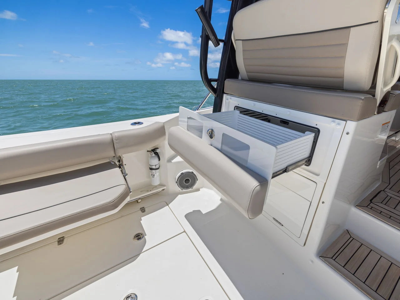 2025 Boston Whaler 365 CONQUEST 36.0 feet, Naples, Florida #45