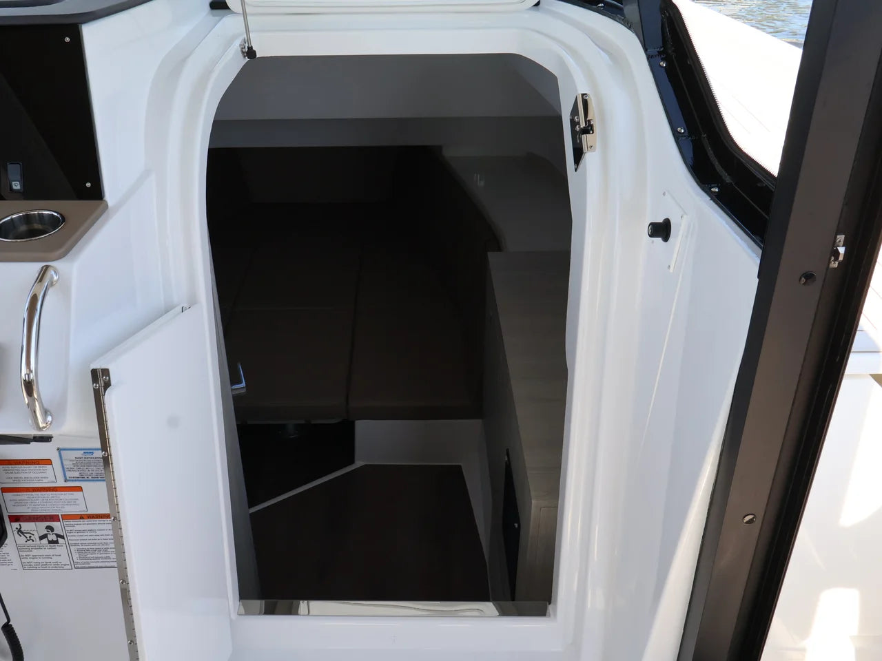 2026 Cruisers Yachts 38 VTR EC 38.0 feet, Naples, Florida #54