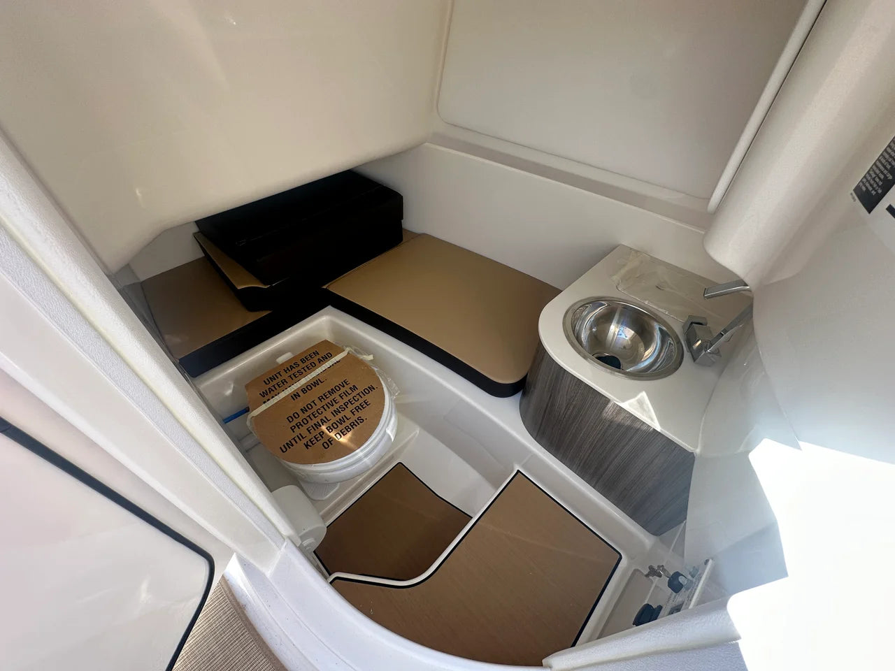 2025 Sea Ray SDX 270 Outboard 27.0 feet, Thunderbolt, GA #15