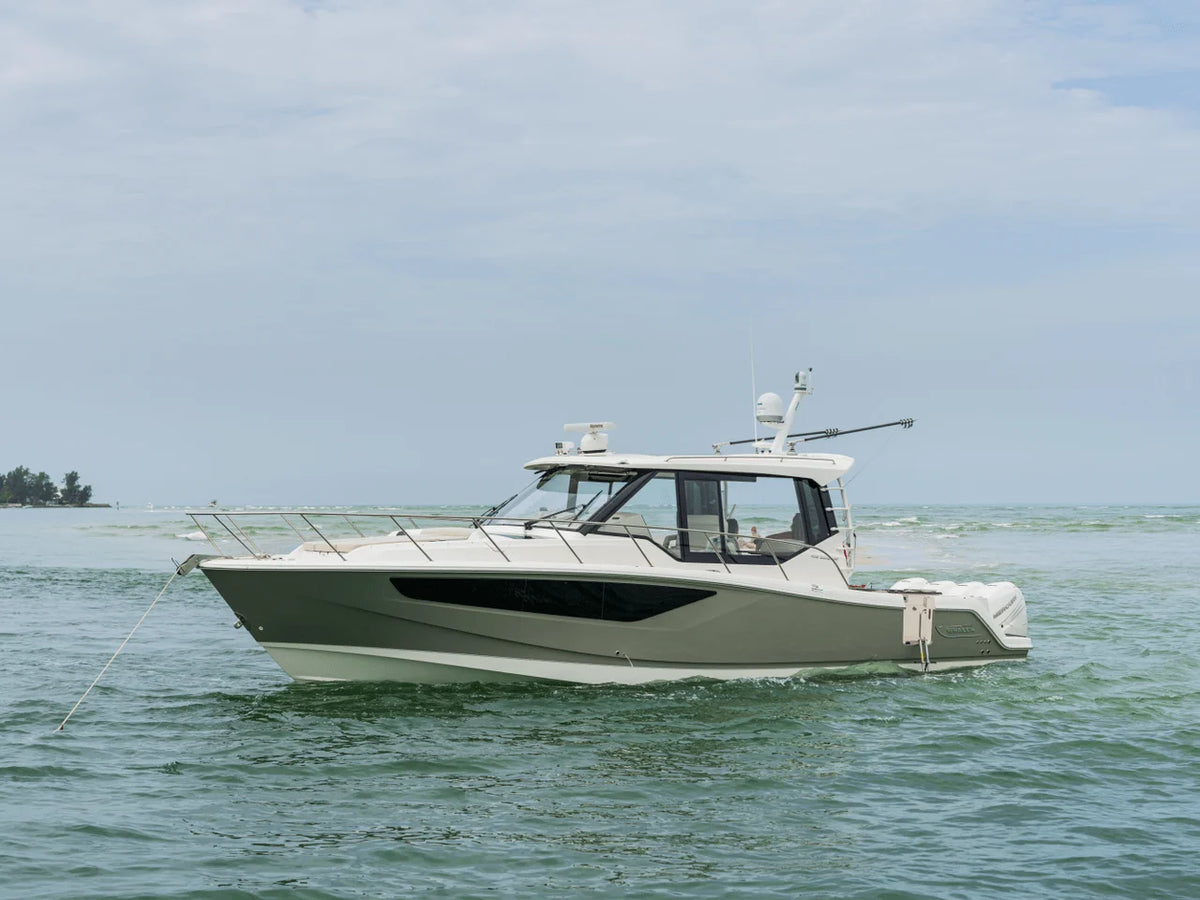 2027 Boston Whaler 405 Conquest 40.0 feet, Stuart, Florida #3