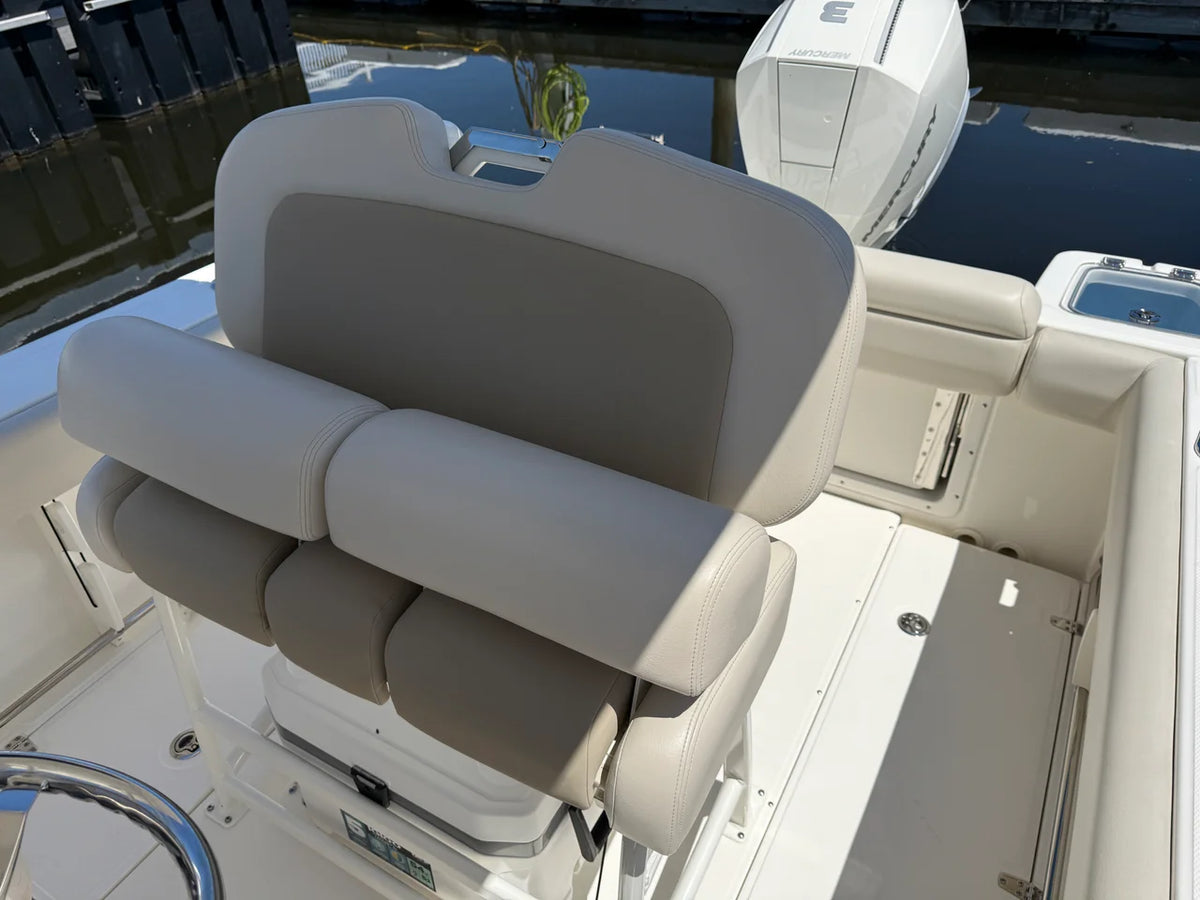 2024 Boston Whaler 230 OUTRAGE 23.0 feet, Westbrook, Connecticut #26