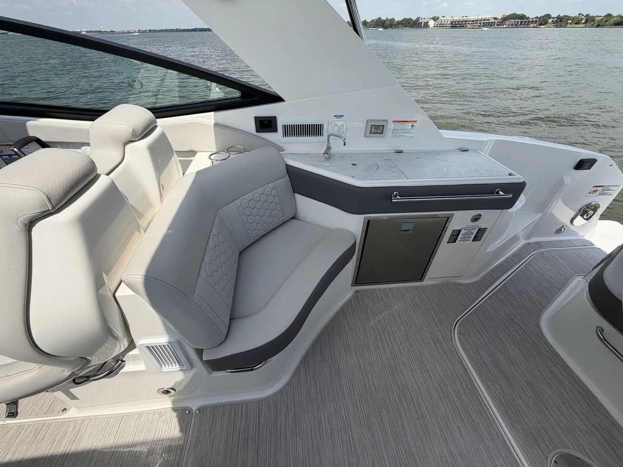 2026 Sea Ray Sundancer 320 Outboard 32.0 feet, Seabrook, TX #31
