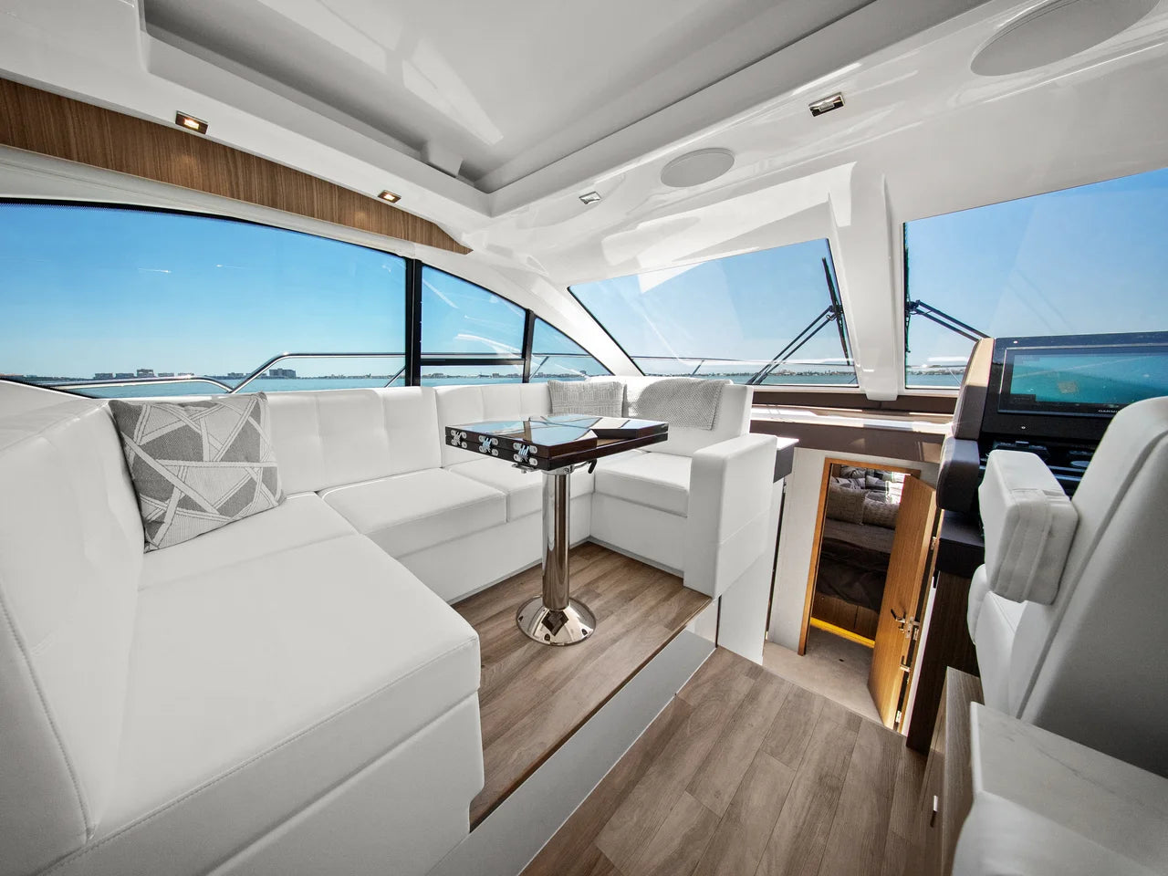 2025 Cruisers Yachts 50 Cantius 50.0 feet, St. Petersburg, Florida #42