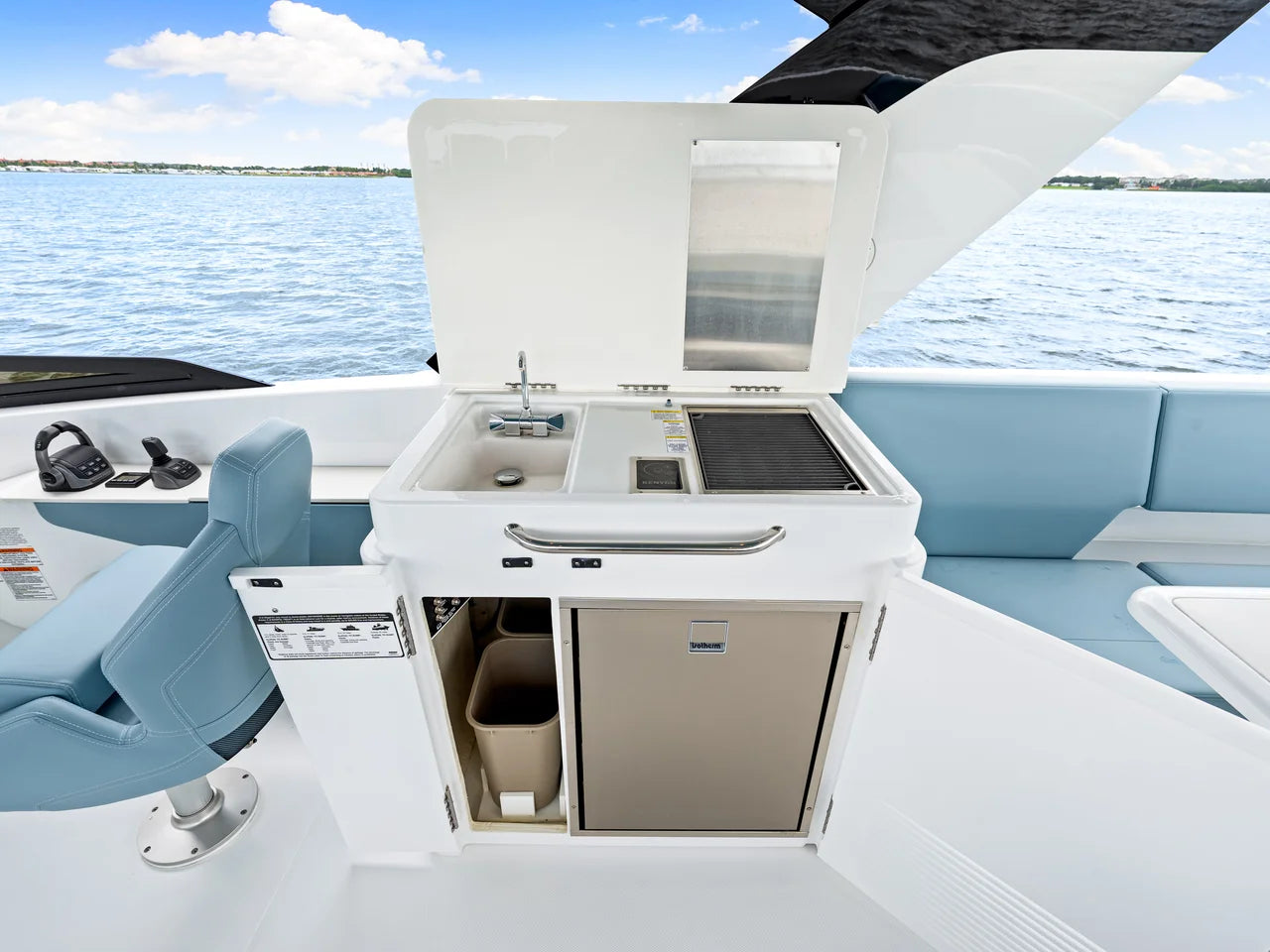 2026 Cruisers Yachts 50 FLY 50.0 feet, Clearwater, Florida #38