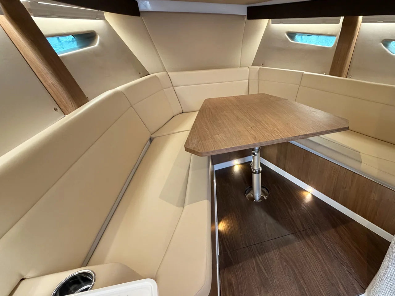 2026 Intrepid 35 VALOR 37.0 feet, Jupiter, Florida #37