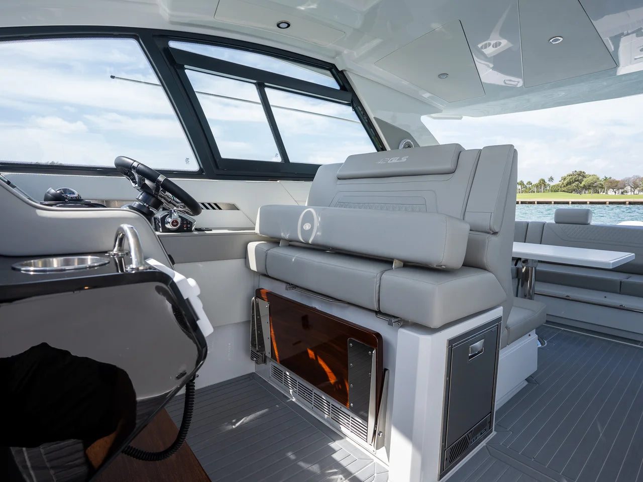2026 Cruisers Yachts 42 GLS Outboard 42.0 feet, St. Petersburg, Florida #41