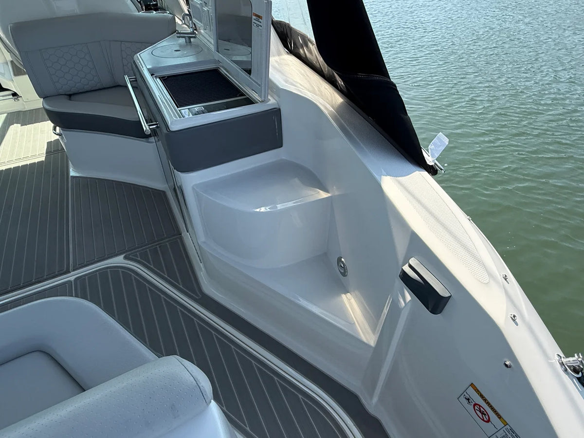2025 Sea Ray Sundancer 320 Outboard 32.0 feet, Wrightsville Beach, North Carolina #12