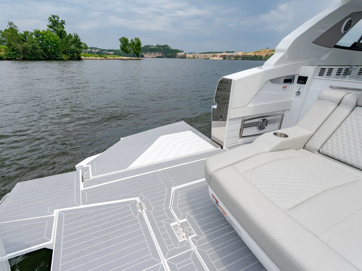 2027 Cruisers Yachts 42 GLS Outboard 42.0 feet, Lake Ozark, MO #14