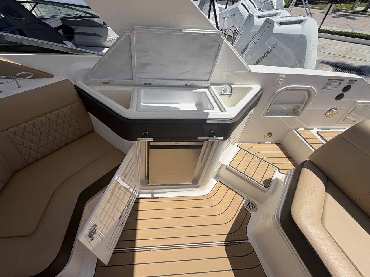 2026 Sea Ray SLX 310 Outboard 31.0 feet, Pompano Beach, Florida #16