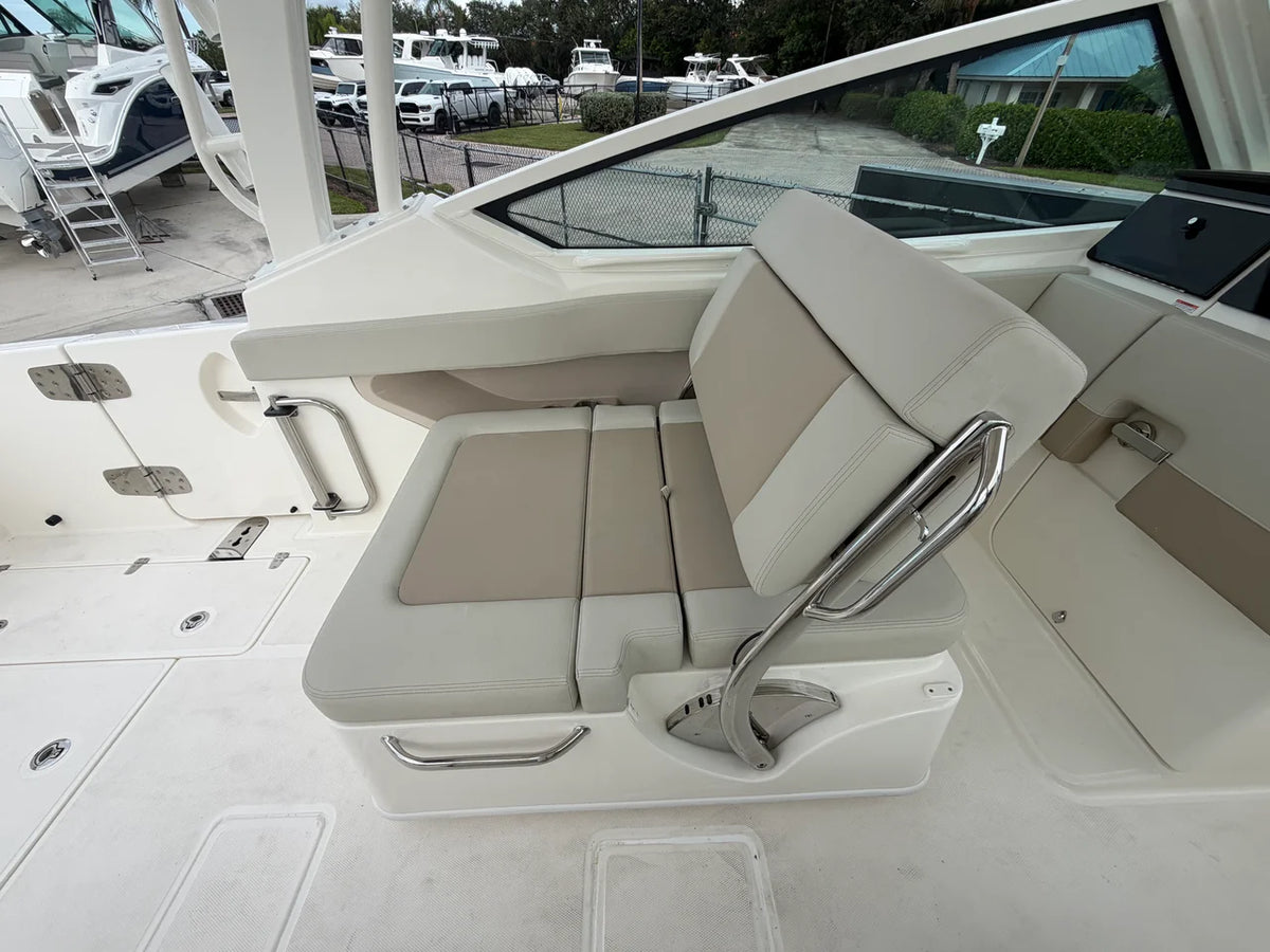 2027 Boston Whaler 280 Vantage 28.0 feet, Stuart, Florida #37