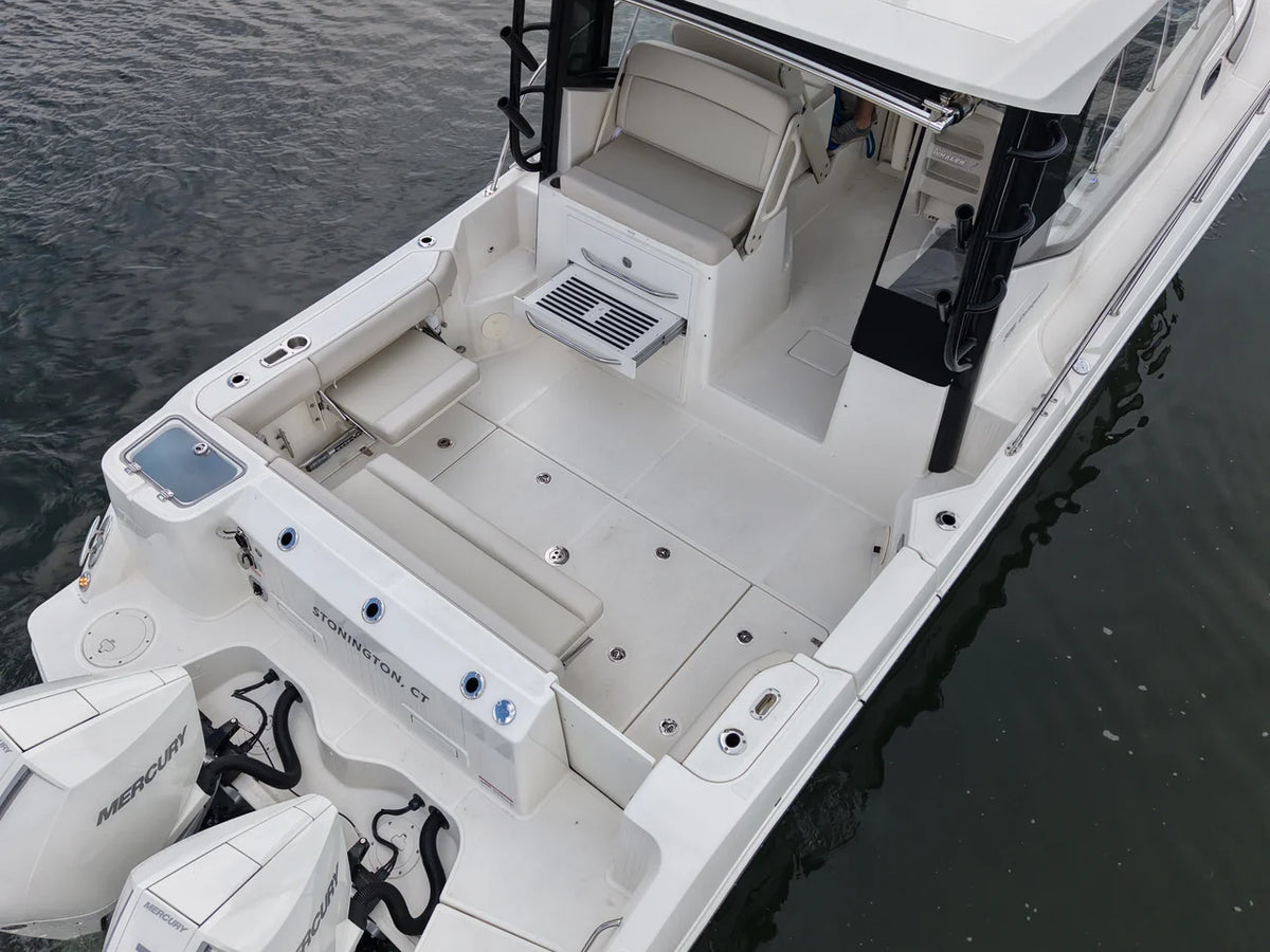 2025 Boston Whaler 325 CONQUEST 32.0 feet, Westbrook, CT #7