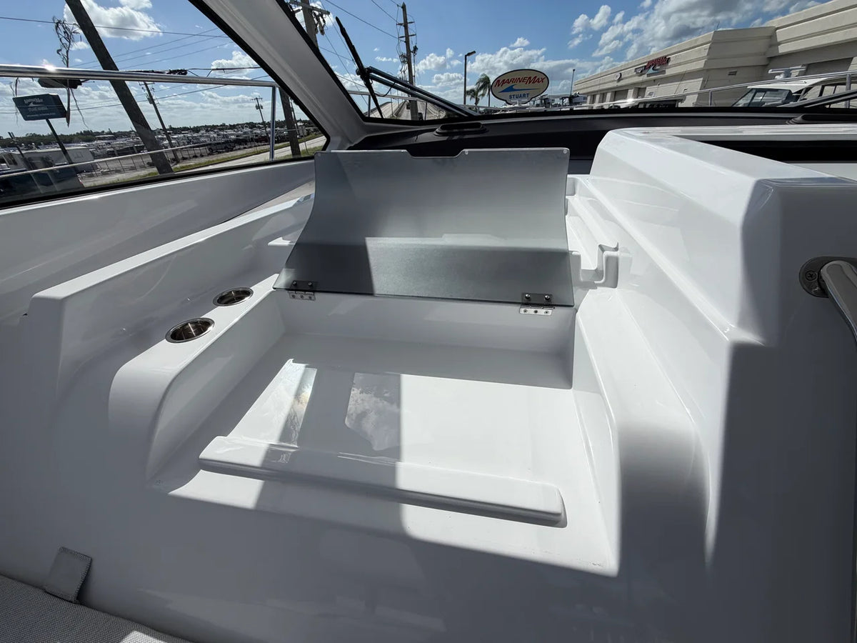 2027 Azimut A45 45.0 feet, Stuart, Florida #35