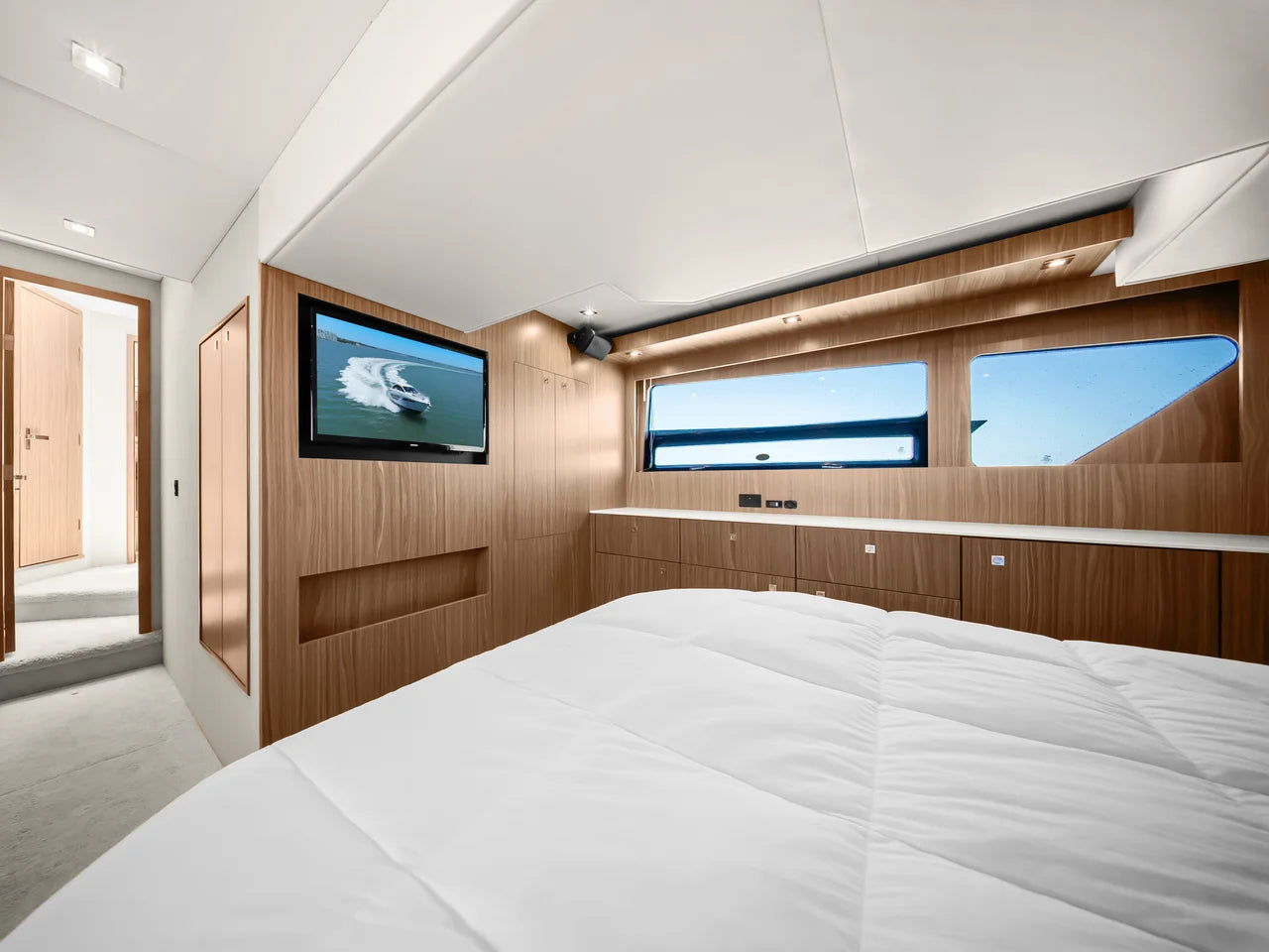2025 Cruisers Yachts 50 Cantius 50.0 feet, St. Petersburg, Florida #80