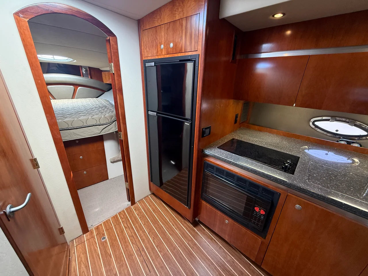 2007 Cruisers Yachts 420 EXPRESS 42.0 feet, Lewisville, TX #57