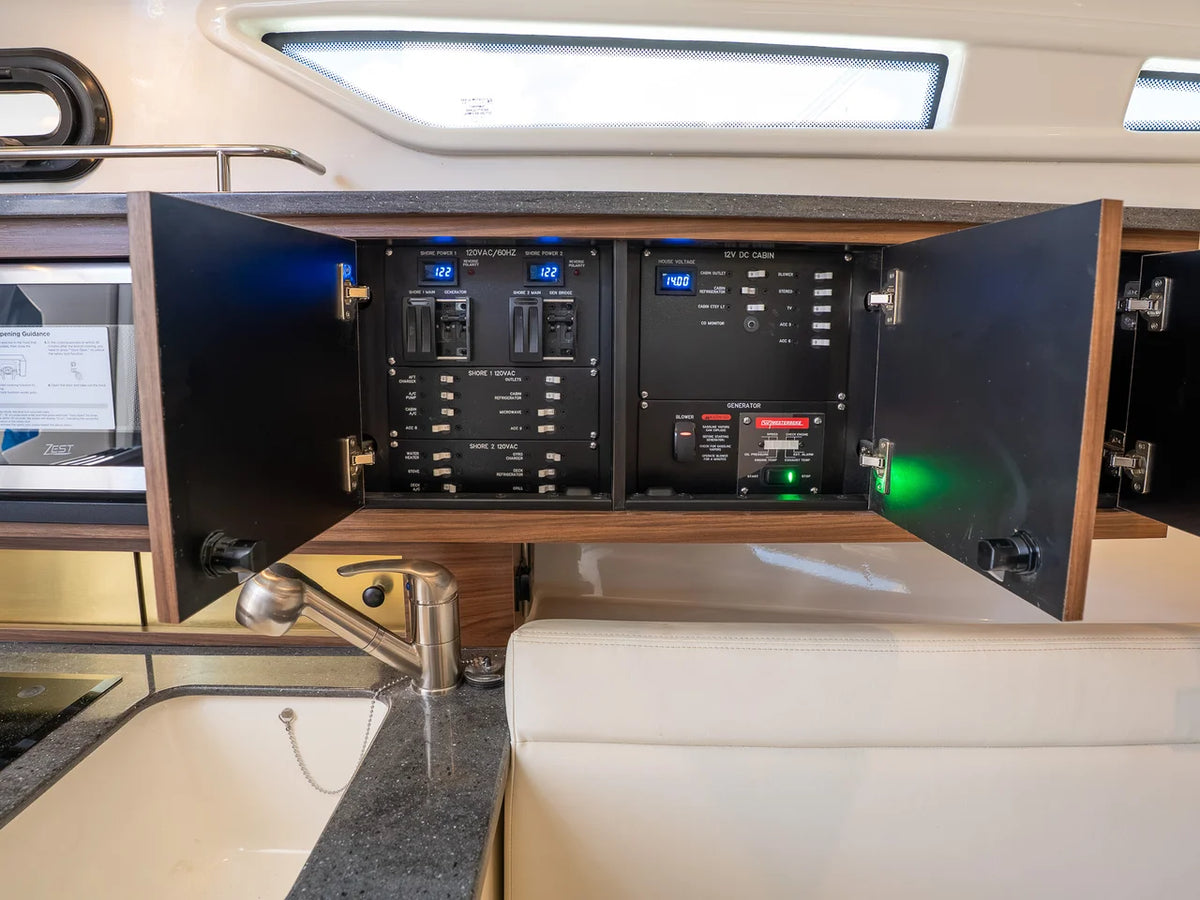 2026 Boston Whaler 325 Conquest 32.0 feet, Clearwater, Florida #31