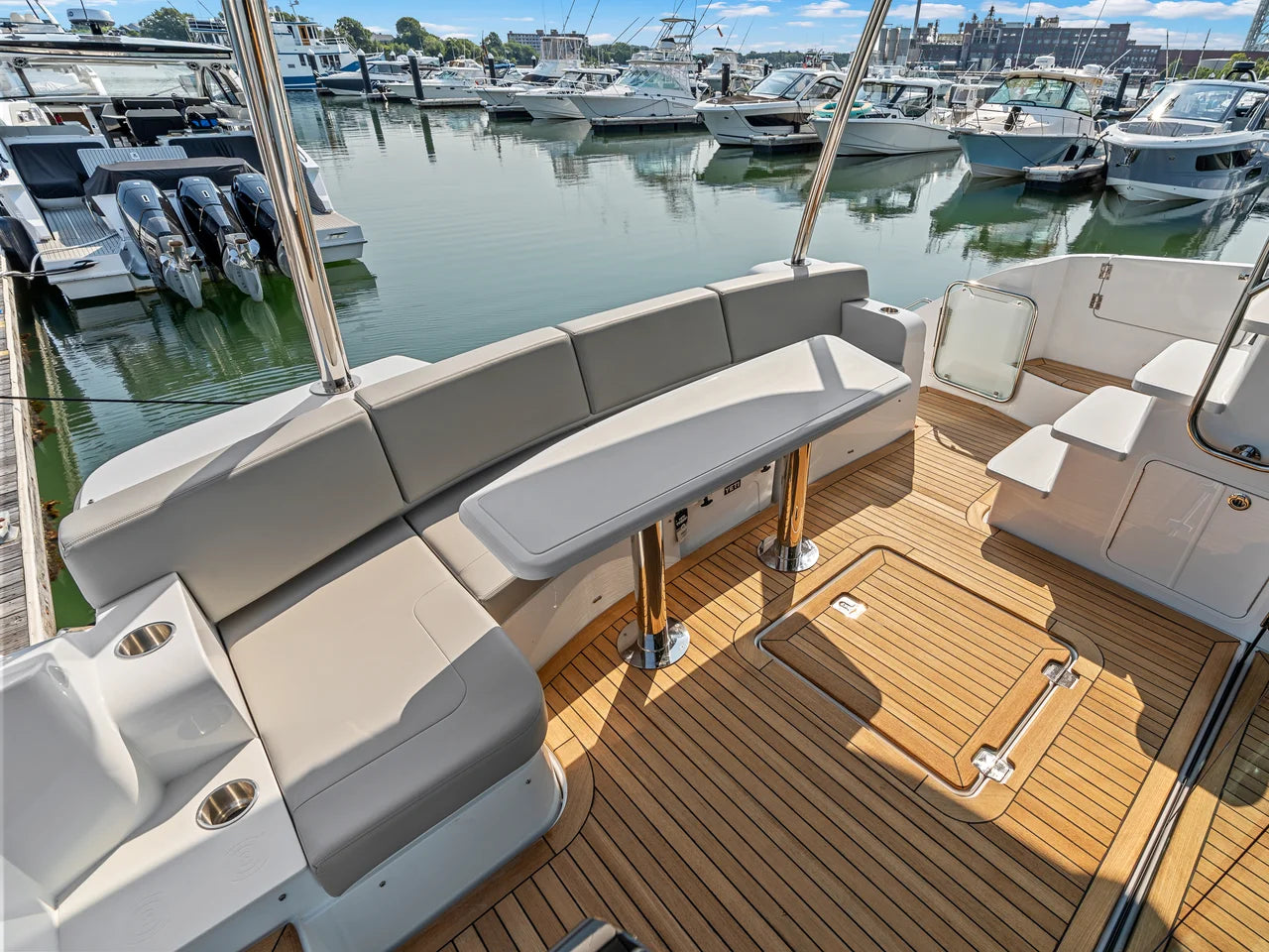 2027 Cruisers Yachts 50 FLY 50.0 feet, Quincy, MA #11