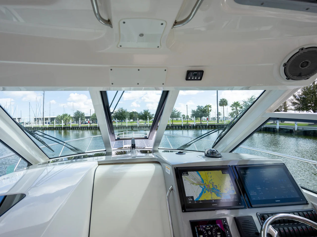 2017 Boston Whaler 345 CONQUEST 33.0 feet, Seabrook, TX #17