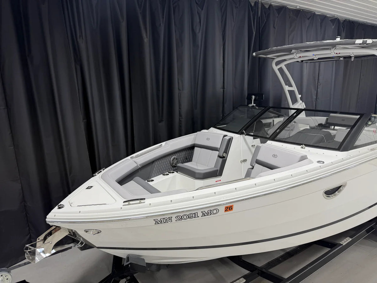2024 Cobalt R8 OB 28.0 feet, Crosslake, Minnesota #5