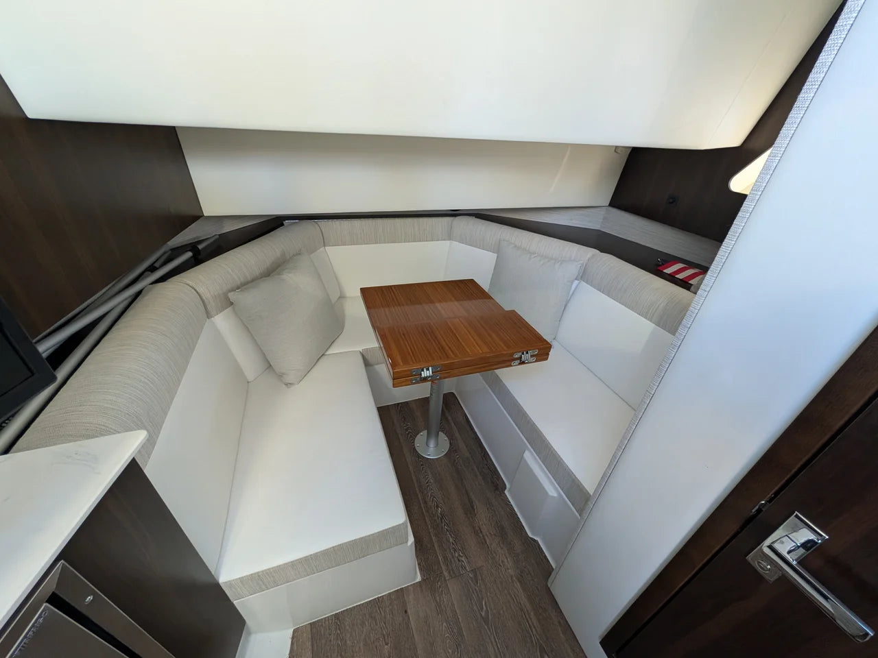 2024 Cruisers Yachts 38 GLS-OB 38.0 feet, Grasonville, MD #42