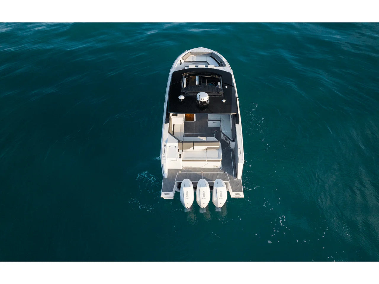 2026 Cruisers Yachts 38 GLS Outboard 38.0 feet, Inuvik, Northwest Territories #9